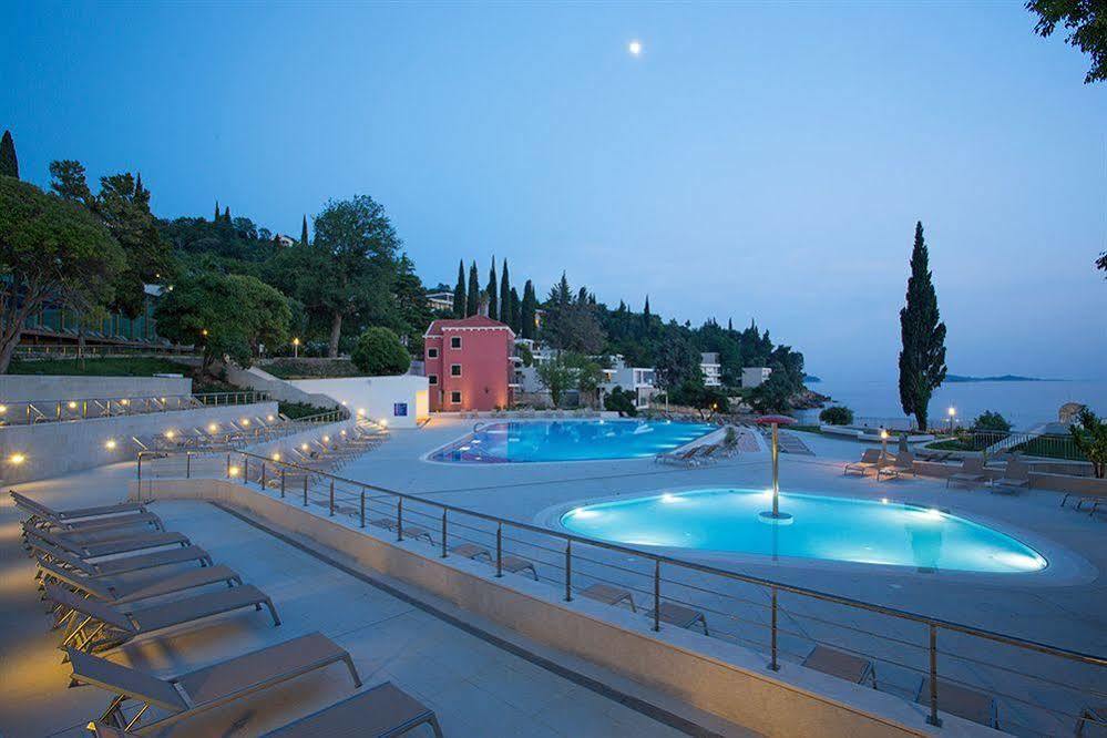Hotel Astarea 2 à Mlini Extérieur photo