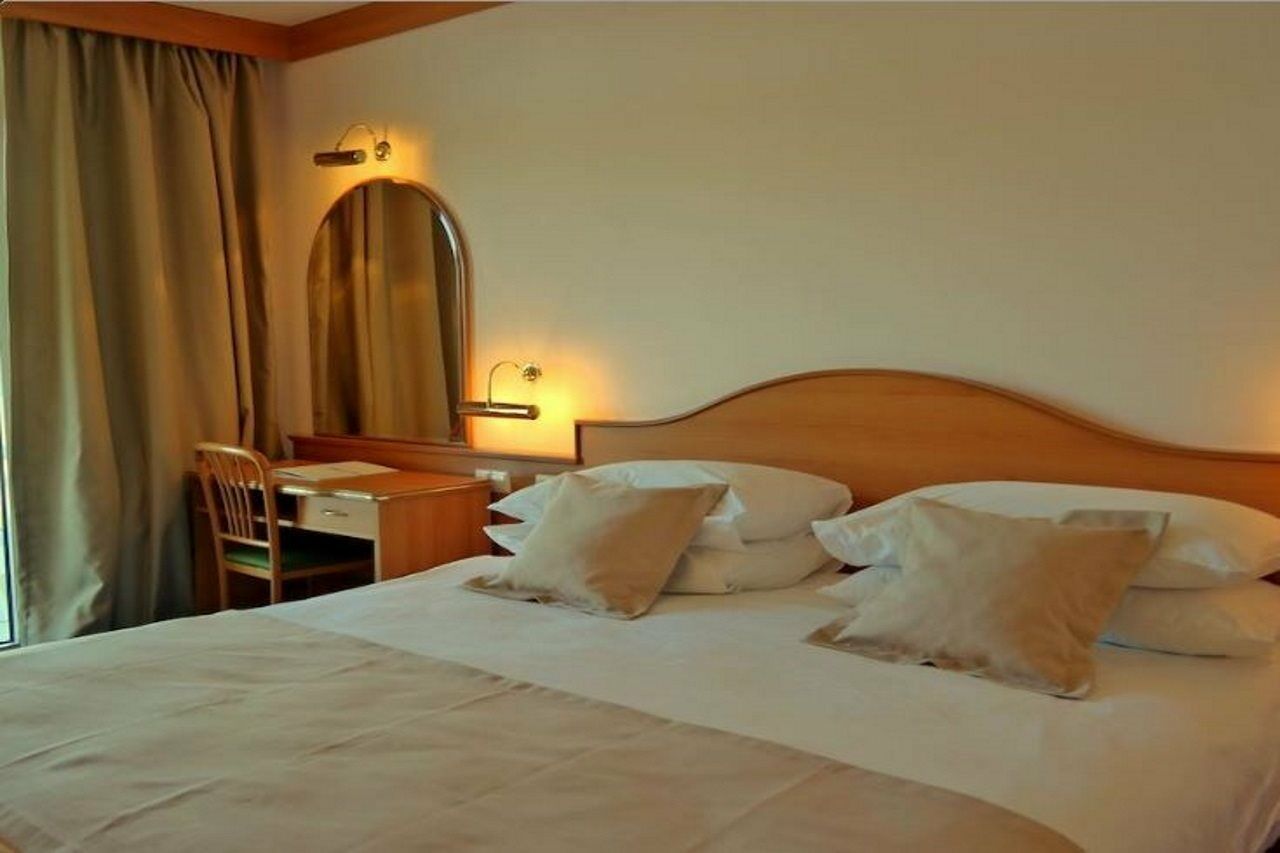 Hotel Astarea 2 à Mlini Extérieur photo